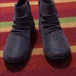 Clark’s Cloudsteppers Booties